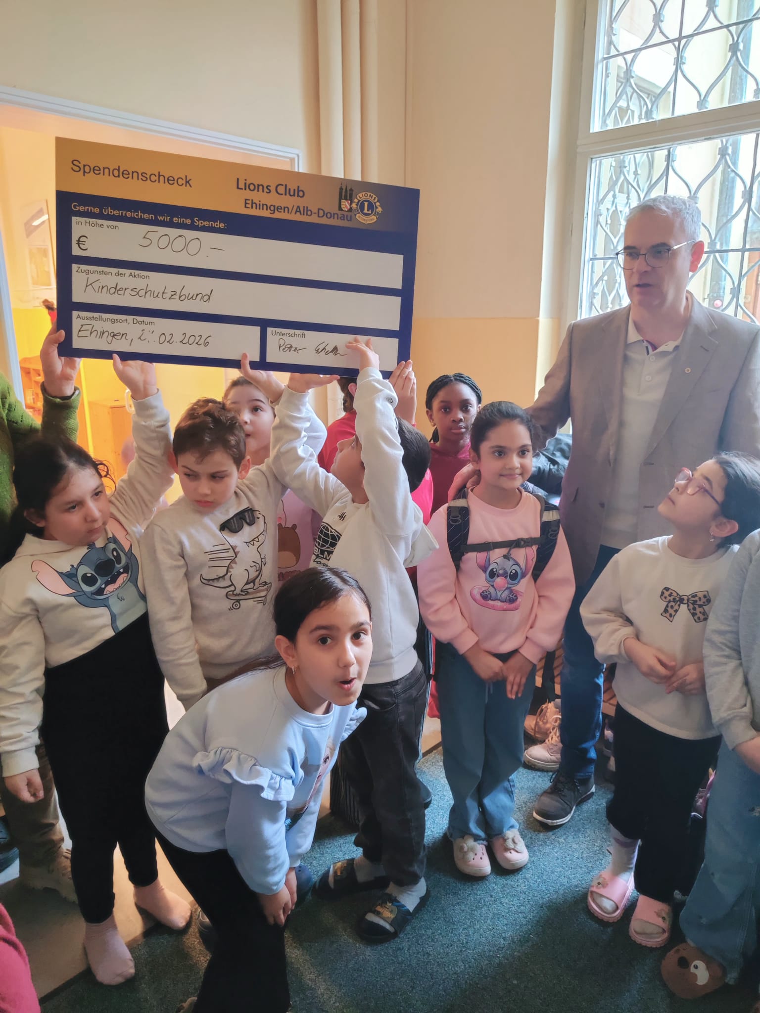 Scheckübergabe 2025