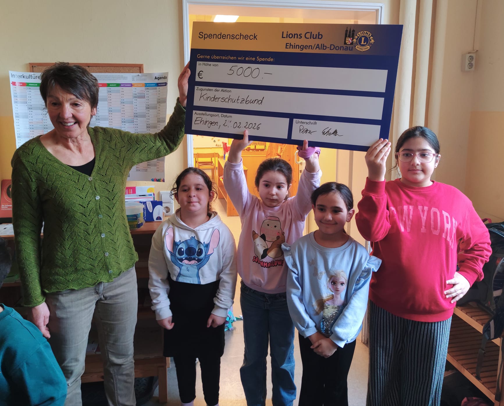 Scheckübergabe 2025